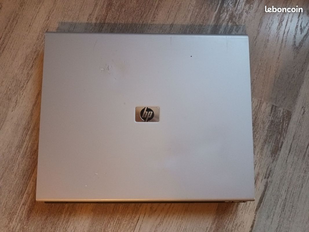 PC PORTABLE 32 bits Compaq Presario 2100 avec port série et lecteur