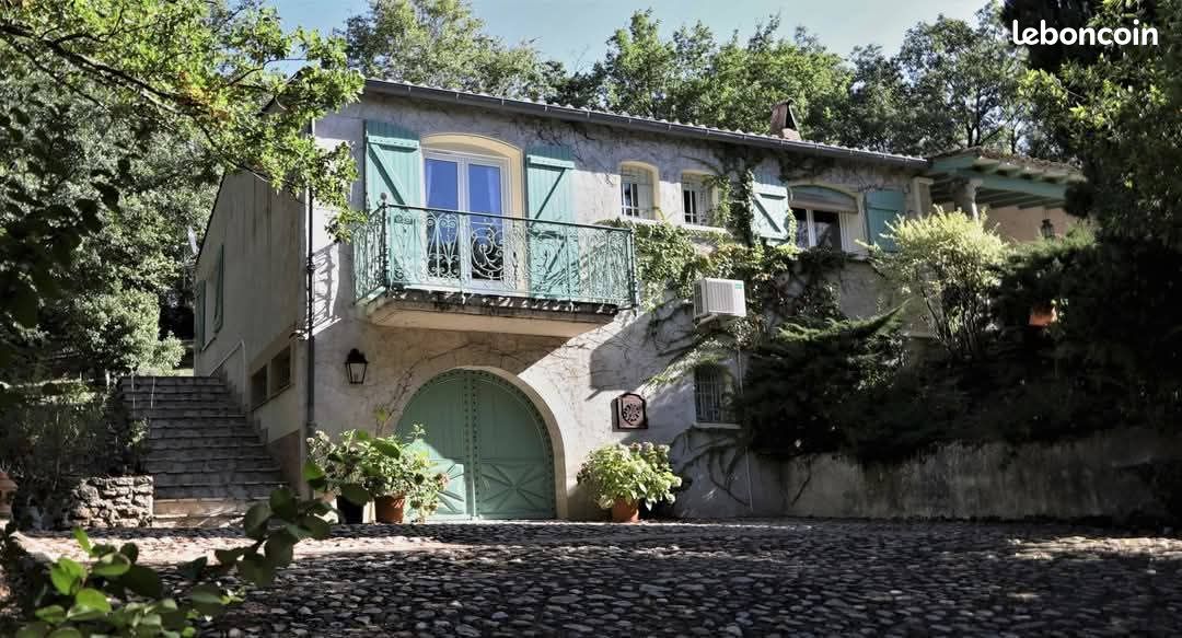 Maison 7 pièces 184 m² · à Saïx · 184 m² · 545 000 €