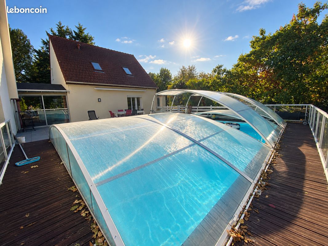Maison 9 pièces 232 m² · à Saint-Georges-lès-Baillargeaux · 232 m² · 365 000 €