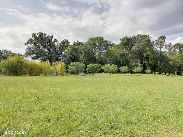 Terrain 1808 m² CAMBLANES-ET-MEYNAC