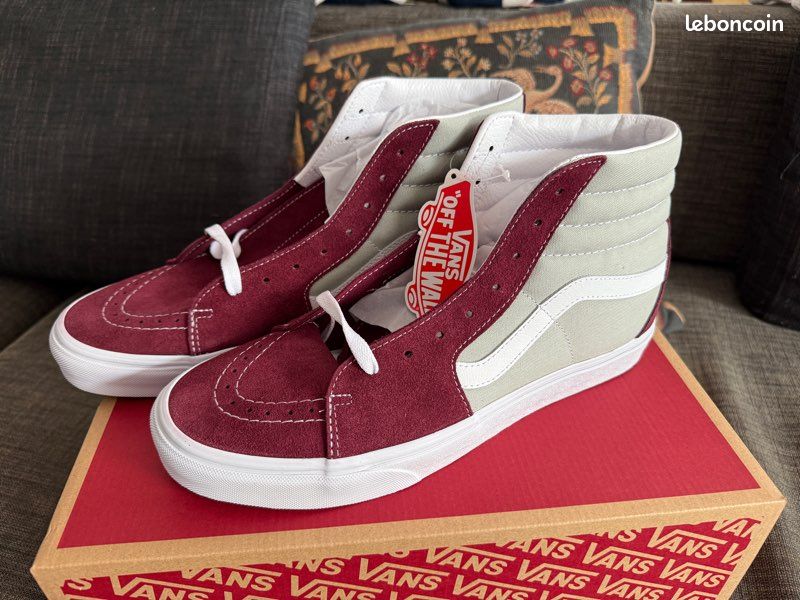 Baskets Montantes Vans Rouge Bordeaux Montant Sneakers Vans Sk8-Hi