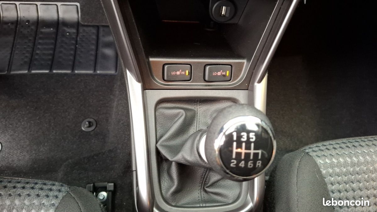 Suzuki s-cross II 1.4 BOOSTERJET HYBRID PRIVILEGE (image 24)