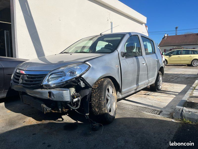 Dacia sandero (image 1)