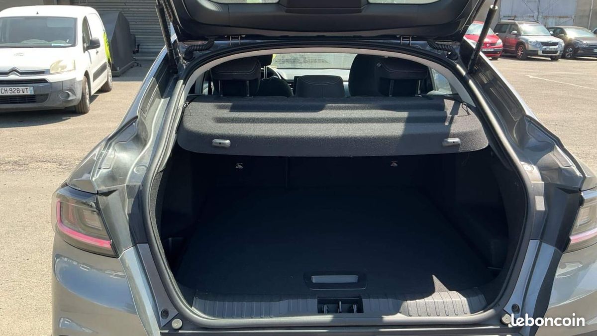 Renault Arkana 1.3 TCe 140 EDC Evolution - 16990 EUROS EXPORT ALGERIE TUNISIE MAROC (image 12)
