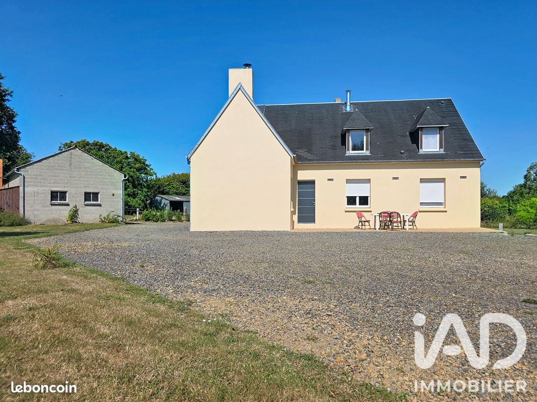 Maison 7 pièces 148 m² · à Saint-Sauveur-la-Pommeraye · 148 m² · 290 000 €