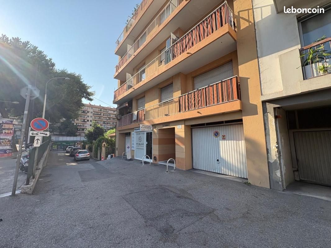 Parking 12 m² · à Nice · 12 m² · 25 000 €