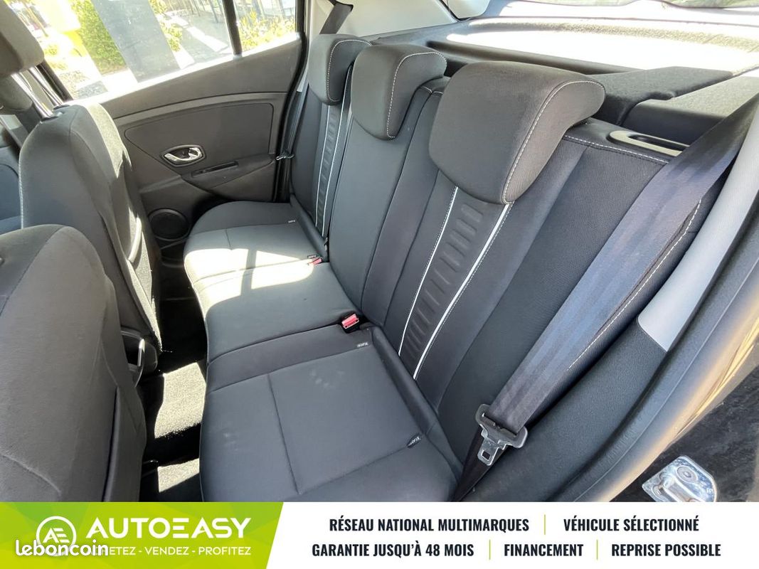 Renault Megane III Phase 2 Hatchback 1.2 TCE 16V ECO2 S&S (image 11)