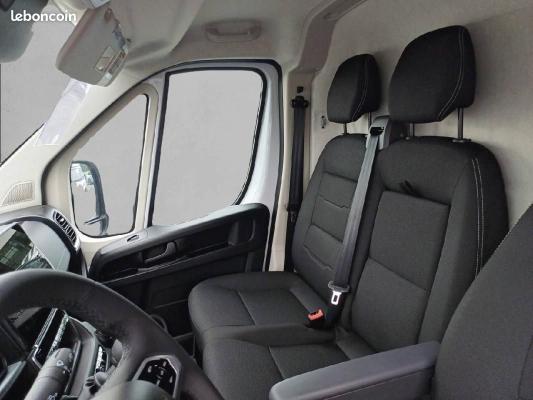 Citroën Jumper FOURGON FGN 3.3T D L2H2 140 CH MANUELLE (image 12)