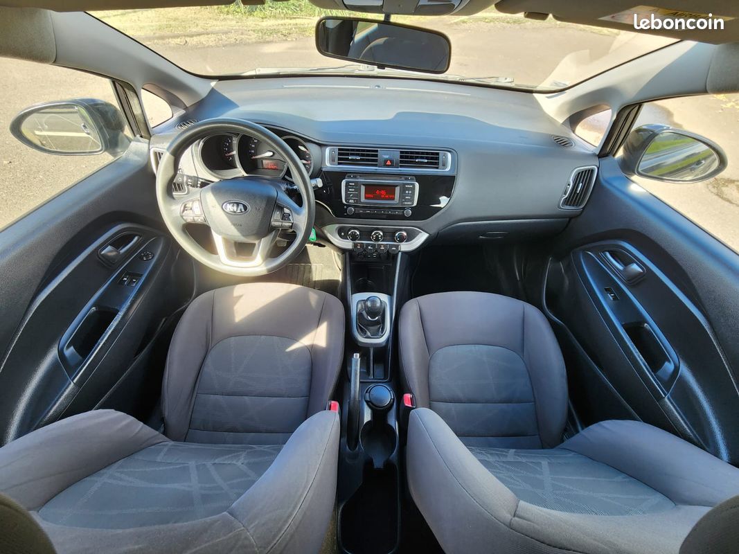 Kia Rio CRDI 75CV 5p 5pl Clim (image 3)