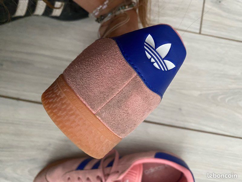 Adidas gazelle rose et bleu taille 38 (image 8)