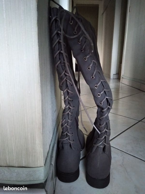 Bottes femmes neuves grises en cuir (image 8)