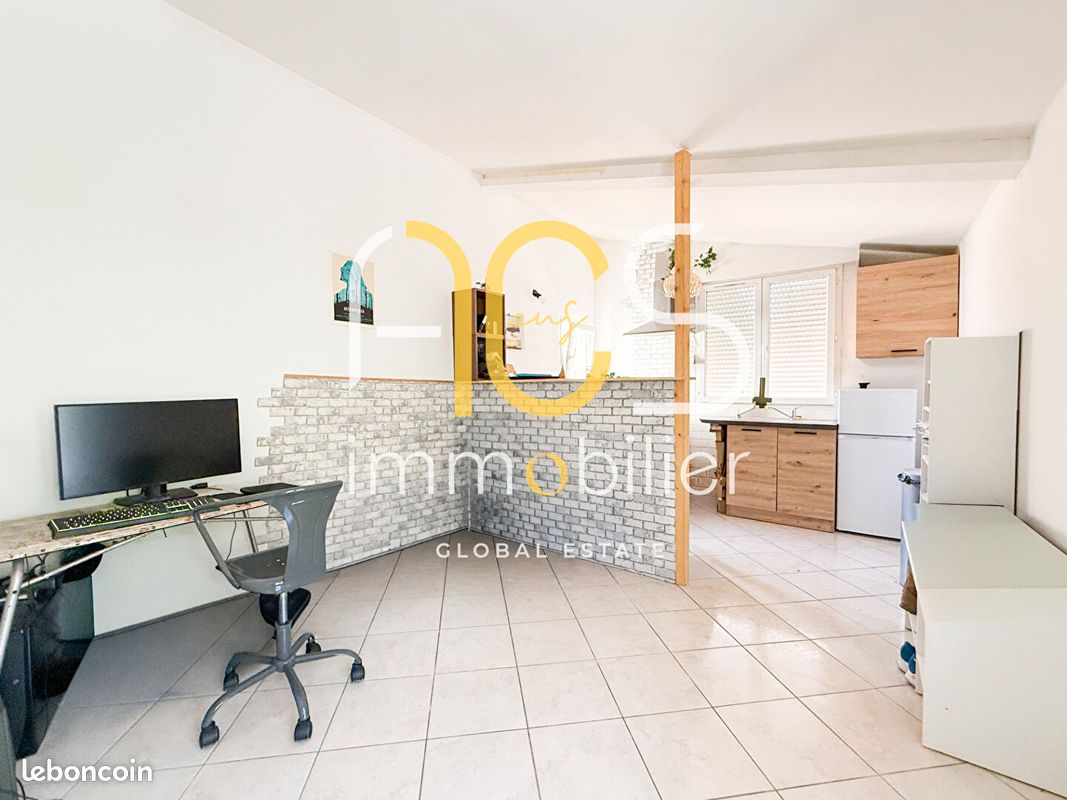 Appartement 1 pièce 30 m² · à Châteauneuf-les-Martigues · 30 m² · 700 €