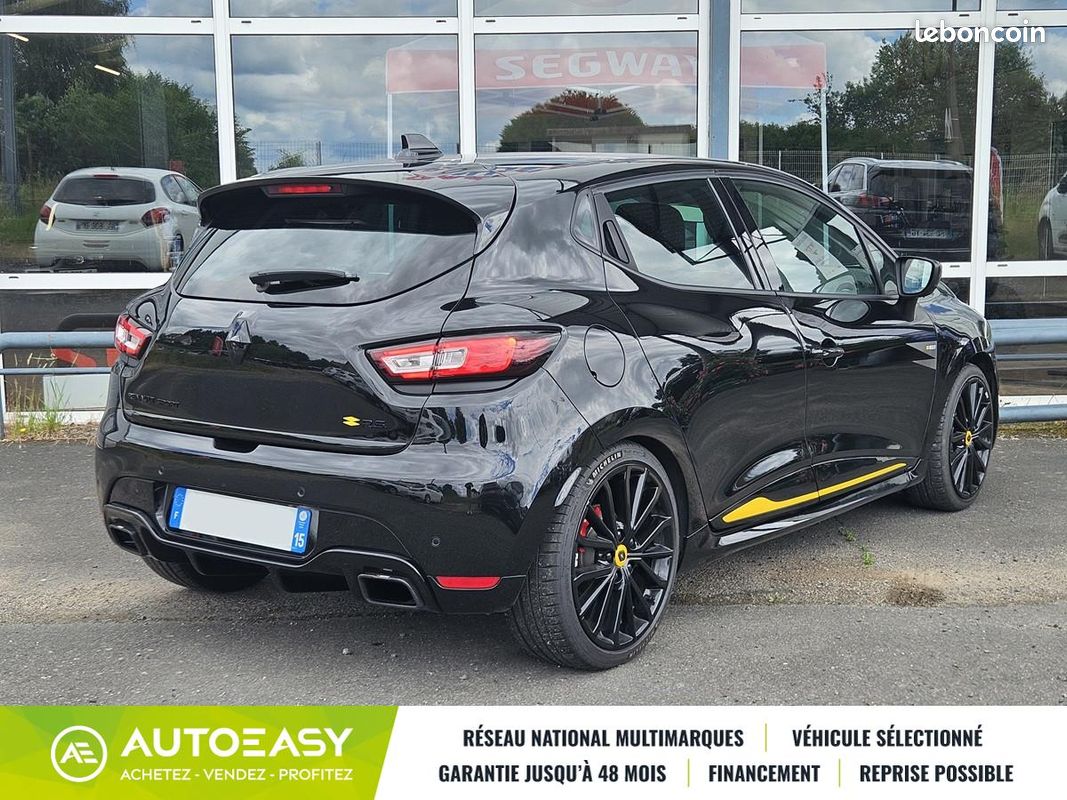 Renault Clio IV RS 1.6 220 TROPHY EDC 6 RS18 AKRAPOVIC (image 2)