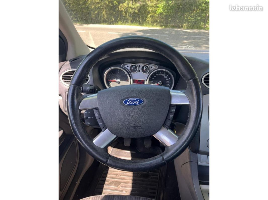 FORD FOCUS DEPOT VENTE 1.6 TDCi - 90 Titanium (image 12)