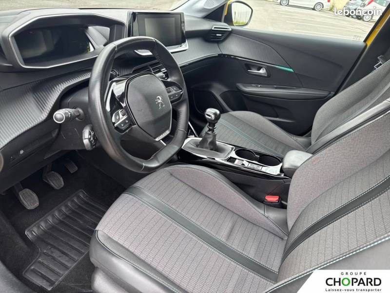 Peugeot 208 PureTech 100 S&S BVM6 Allure (image 2)
