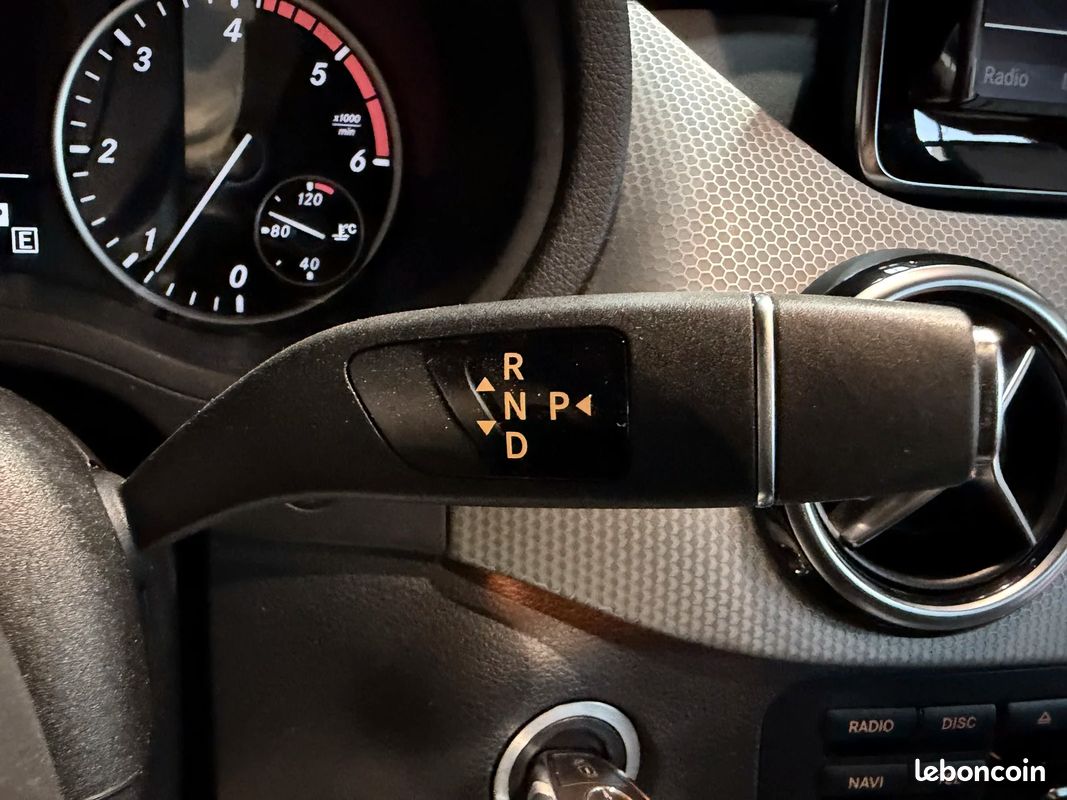 Mercedes-Benz CLASSE B B 180 CDI (246.200) (image 32)
