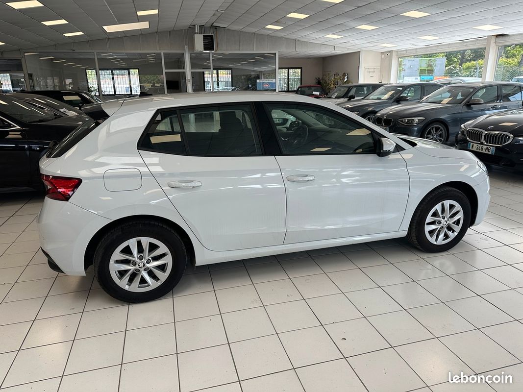 Skoda Fabia IV 1.0 TSI 95 CH SELECTION EXPORT ALGERIE 2024 (image 4)