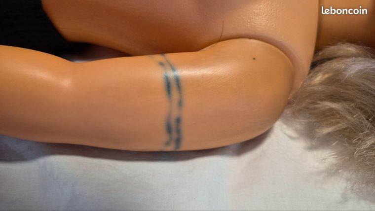 Démonstration de poupée sexuelle asiatique mignonne et sexy &Irontech