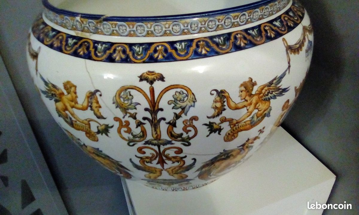 Grand cache-pot Gien Renaissance fond blanc (image 1)