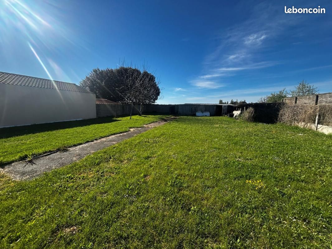 Terrain 600 m² · à Jard-sur-Mer · 139 900 €
