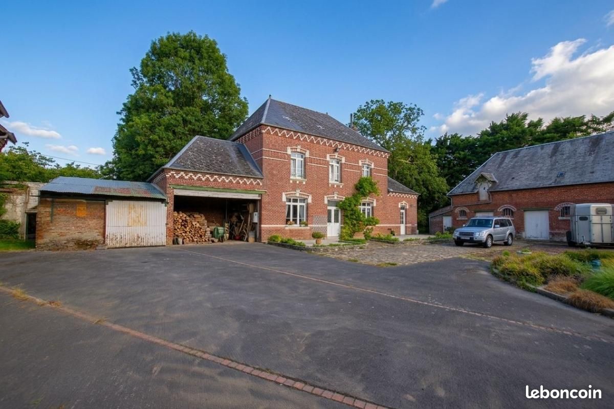 Maison 6 pièces 192 m² · à Biarre · 192 m² · 330 000 €