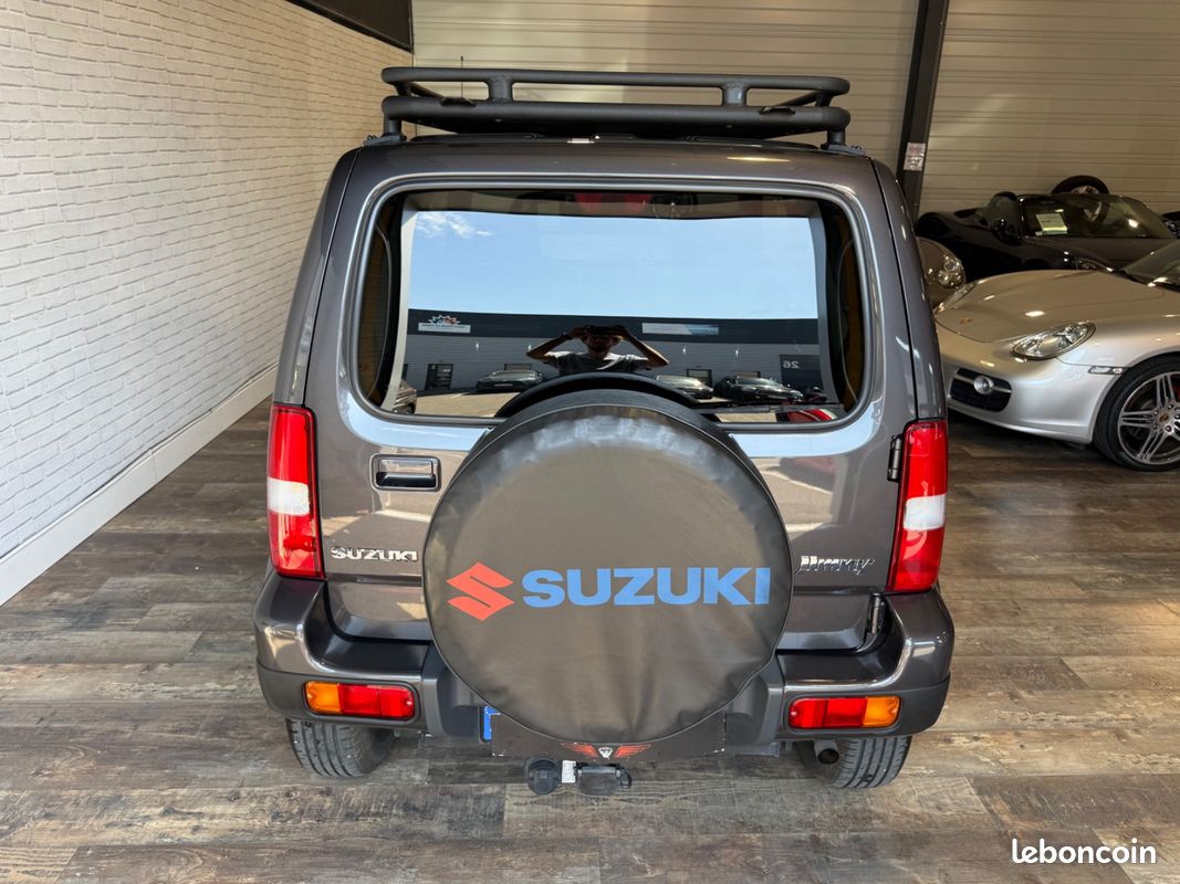 SUZUKI JIMNY JX Ranger Edition 1.3i VVT 86ch SUIVI COMPLET SUZUKI + Attelage + Galerie (image 25)