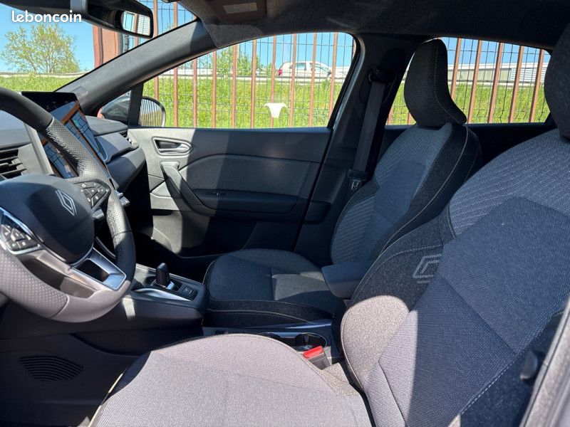Renault CAPTUR II 1.8 E-TECH FULL HYBRID 160CH TECHNO - 26 (image 11)