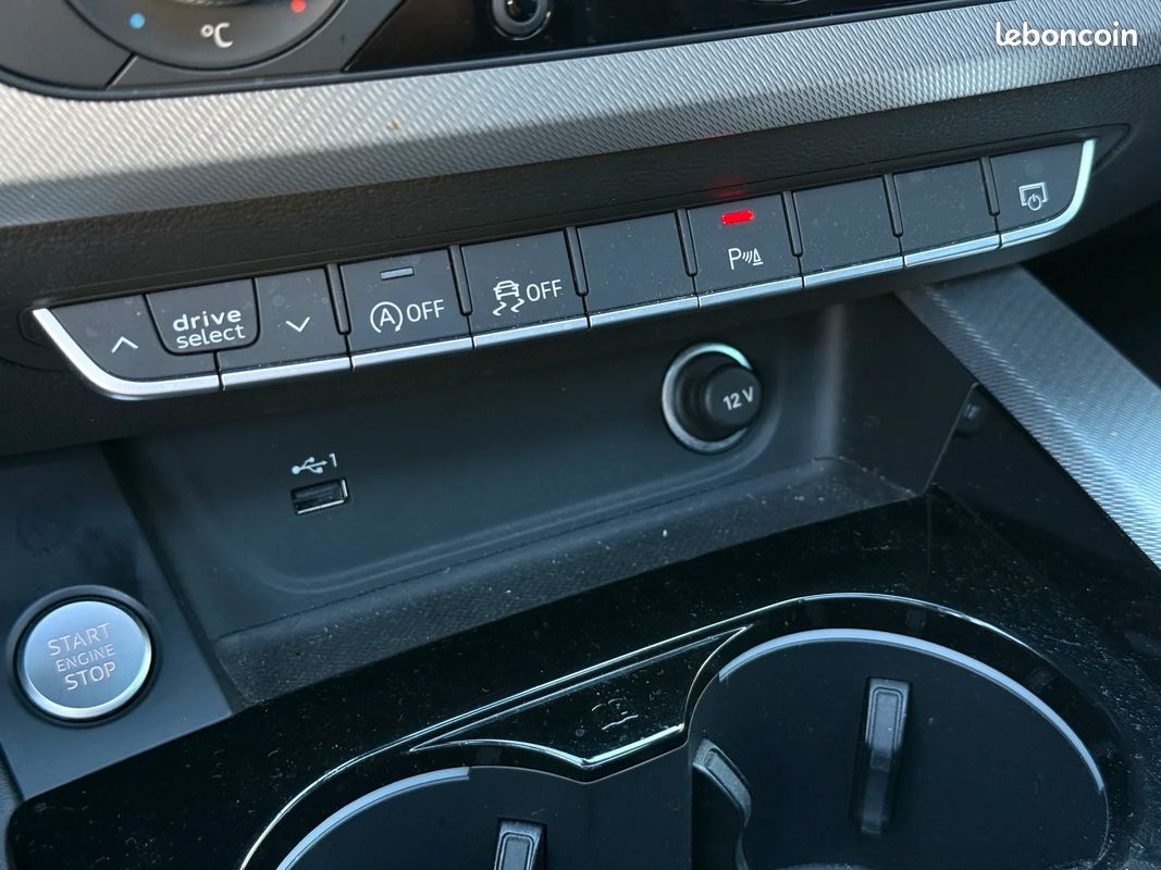 Audi A5 40 TDI quattro Avus Pack S-line / entretien Audi / Attelage électrique + toit ouvrant (image 21)