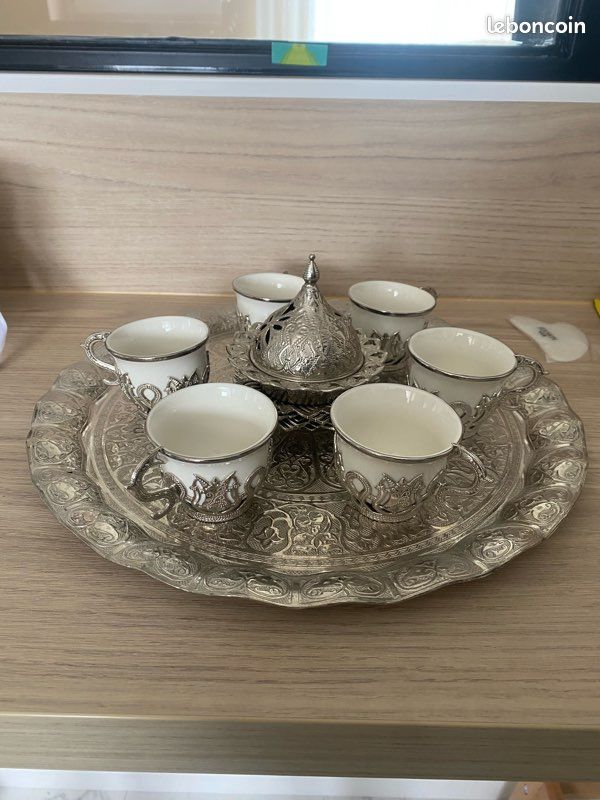 Service à café turc d’Istanbul (image 1)