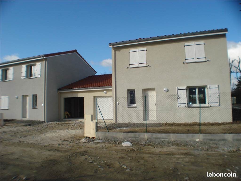 Appartement 5 pièces 109 m² · à Veauche · 109 m² · 1 000 €/mois