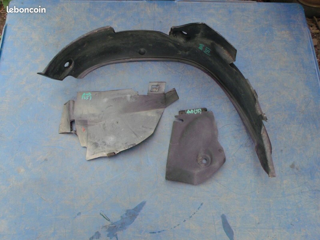 Pare boue avant droit Renault Super 5 (image 1)