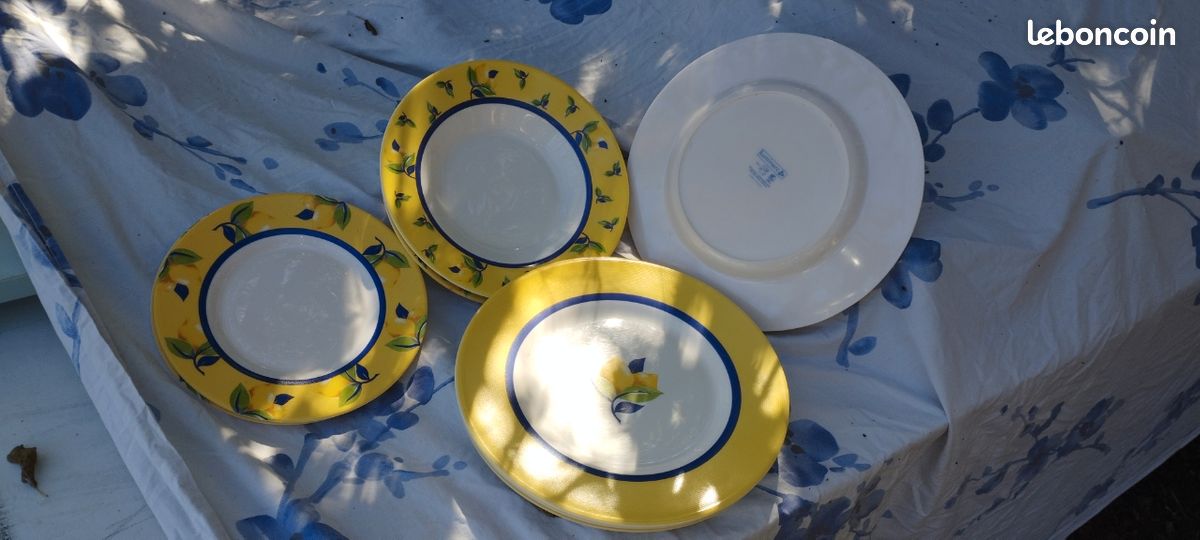 Service de table vintage 7 pièces - Luminarc « Zest » Citrons (image 1)