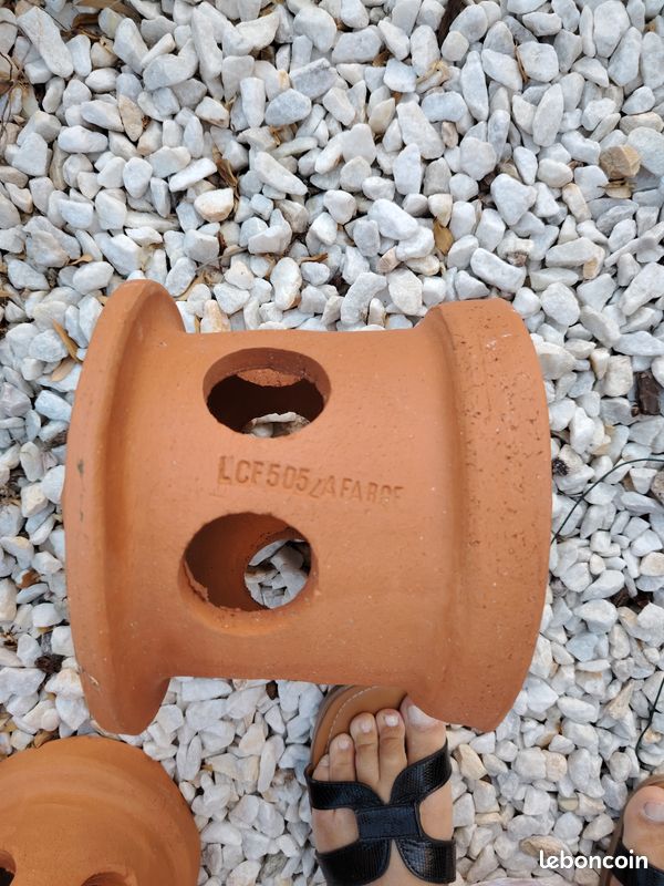 Vends tuiles aération combles (image 1)