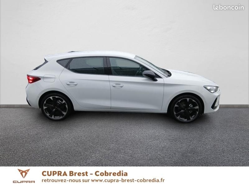 Cupra Leon 1.5 eTSI Hybrid 150ch V DSG7 (image 4)