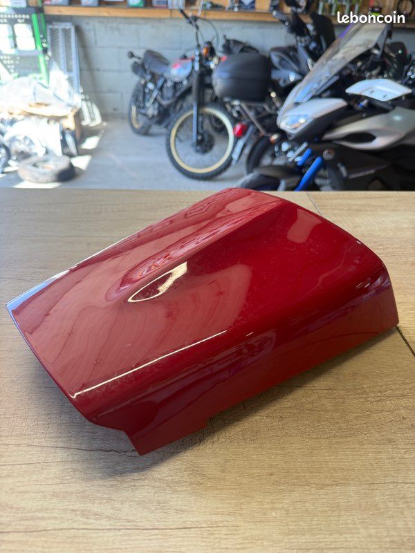 Capot de selle SV 650 (image 3)