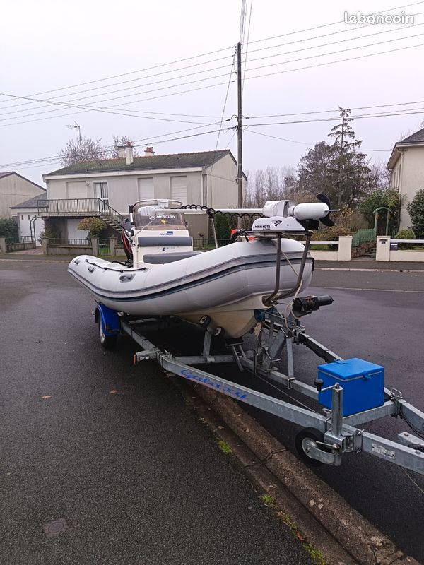 Semi rigide - Nautisme