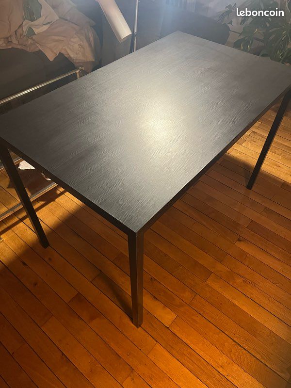 Table noire IKEA (image 3)