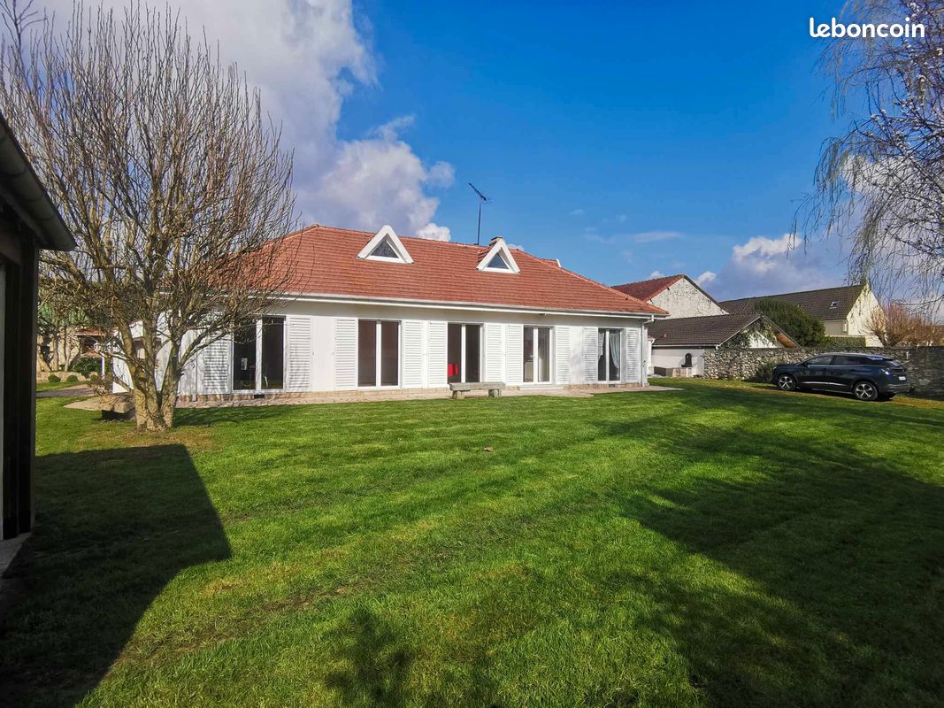 Maison 8 pièces 187 m² · à Le Mesnil-Aubry · 187 m² · 520 000 €