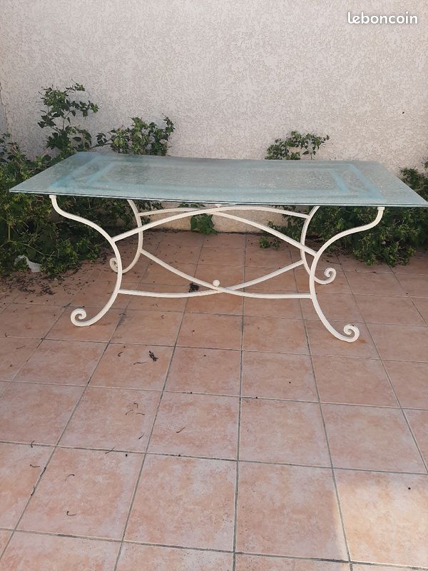 La table (image 2)