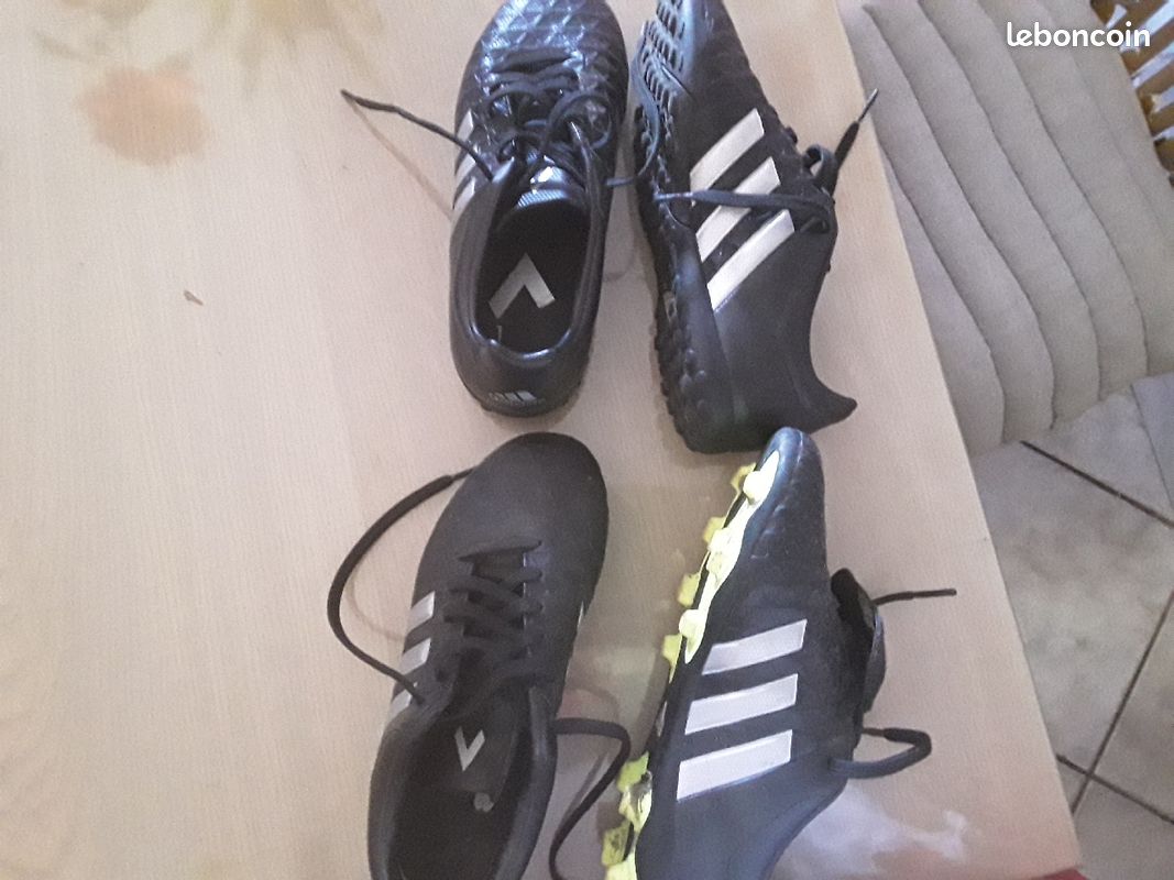Chaussures de foot enfant (image 1)