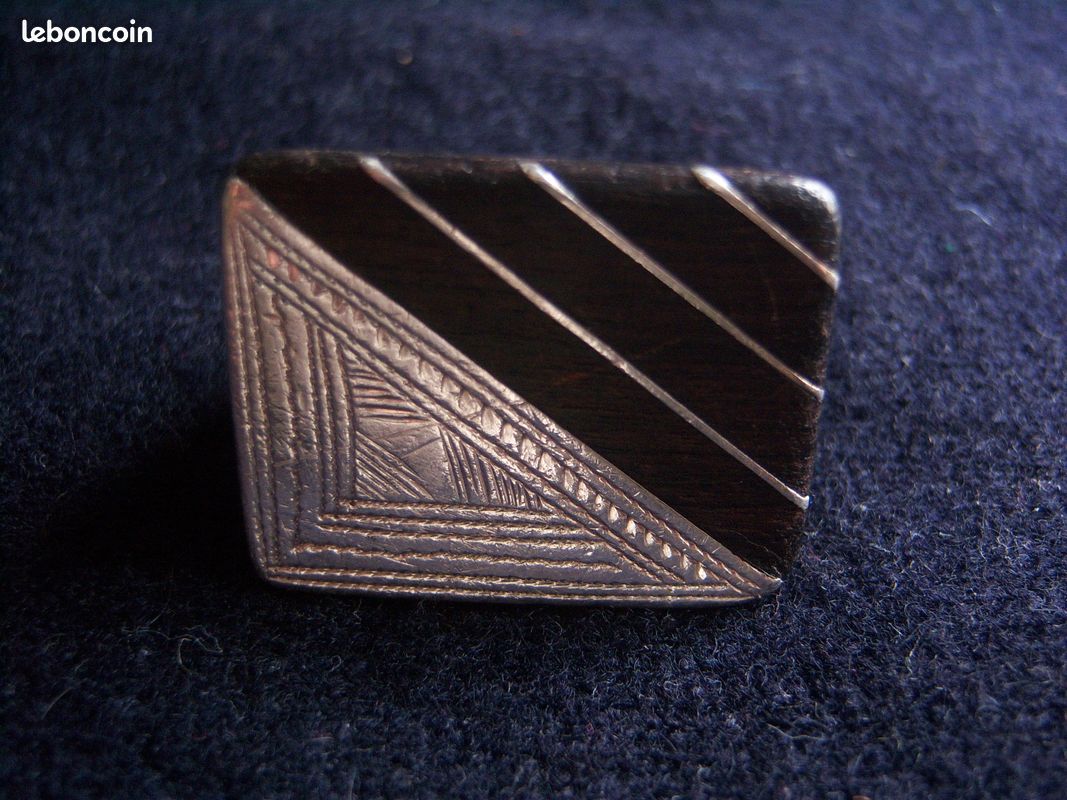 Bague ethnique en ébène et argent gravé Touareg? (image 3)