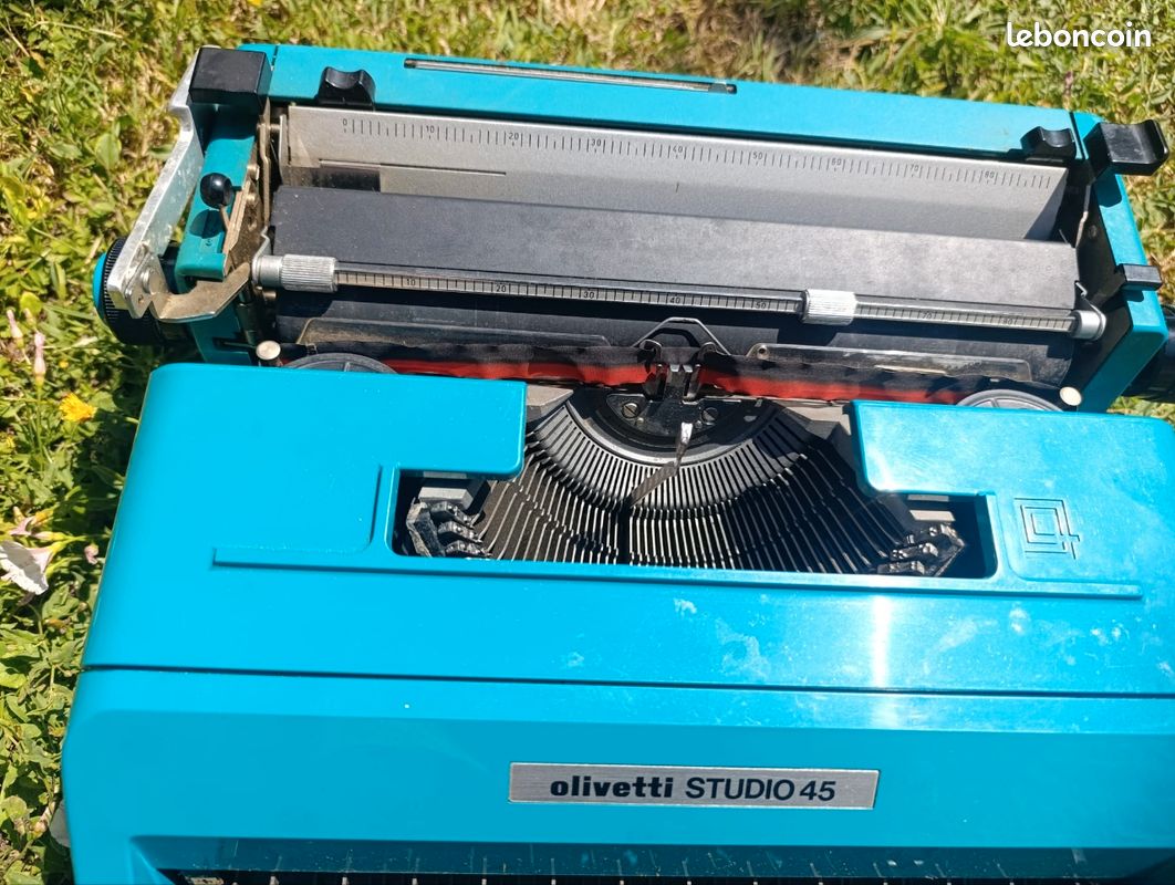 Machine à écrire olivetti (image 4)