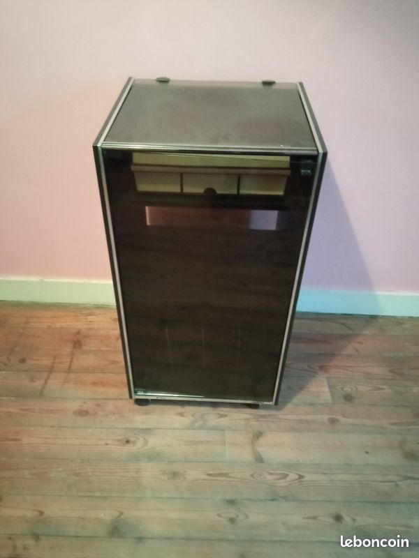 Meuble a etageres (image 1)