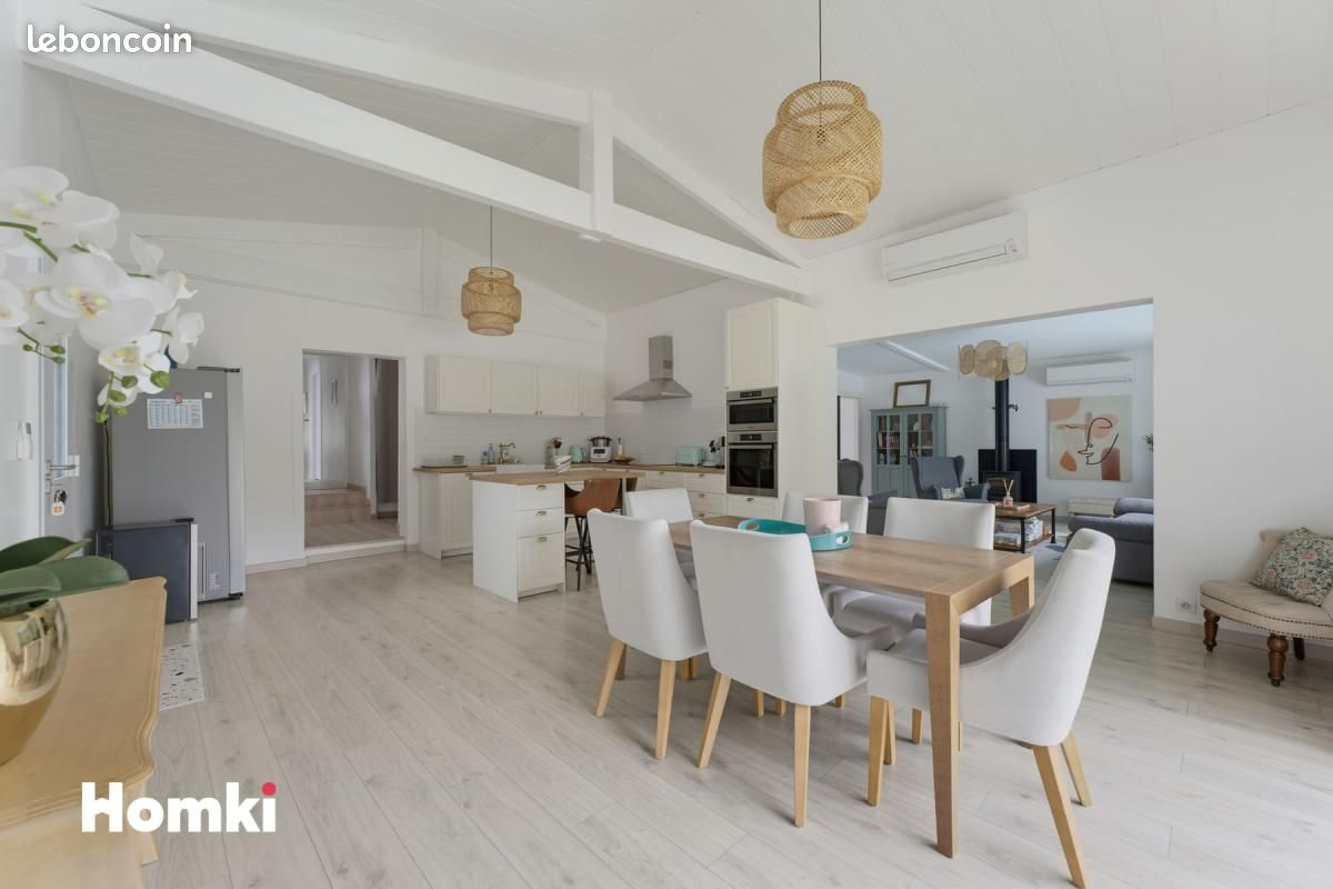 Maison 5 pièces 155 m² · à Tabanac · 155 m² · 440 000 €