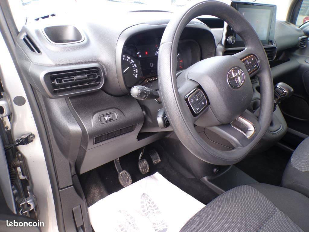 Toyota Proace City 1.5 D-4D 100 MEDIUM STYLE (image 14)
