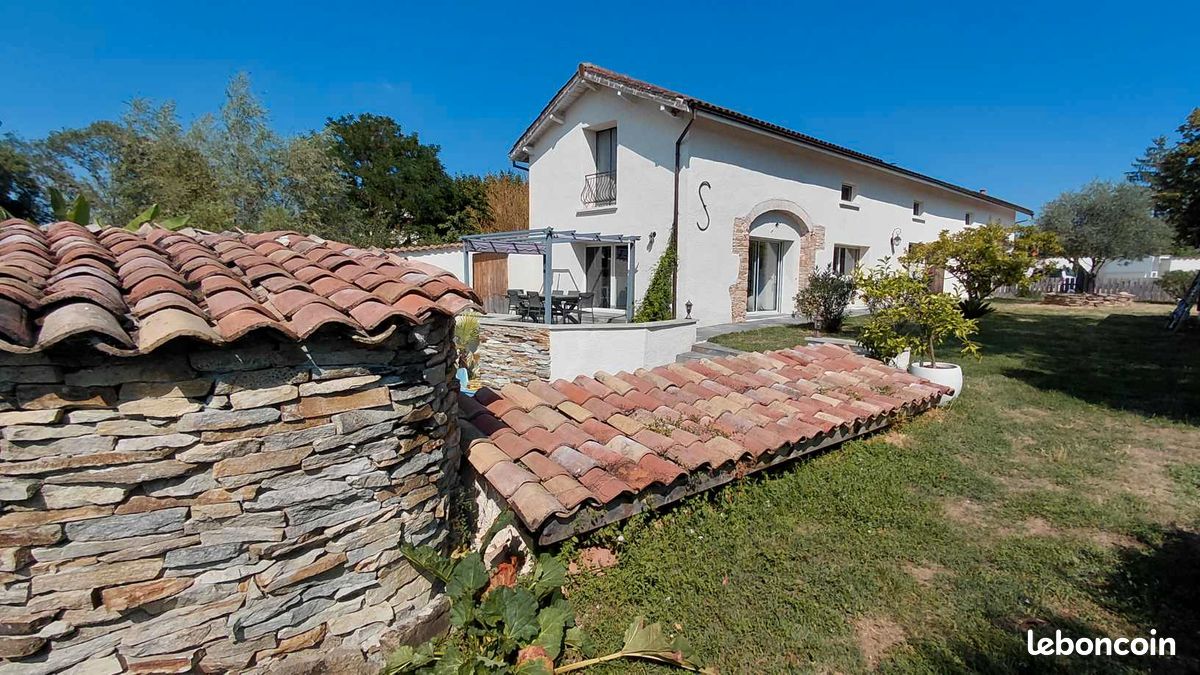 Maison 7 pièces 241 m² · à Saint-Romain-de-Jalionas · 241 m² · 599 000 €