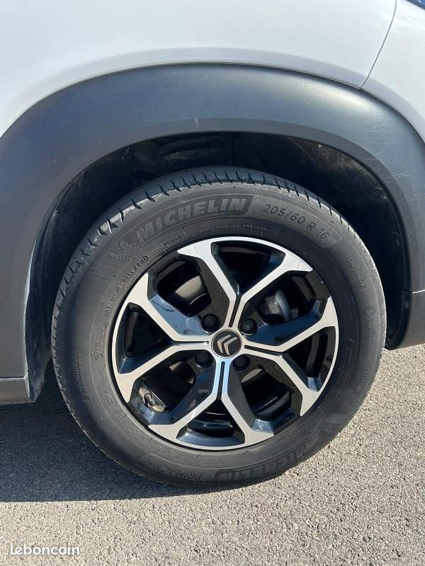 Citroën C3 Aircross BlueHDi 110 S&S BVM6 Feel Pack (image 4)