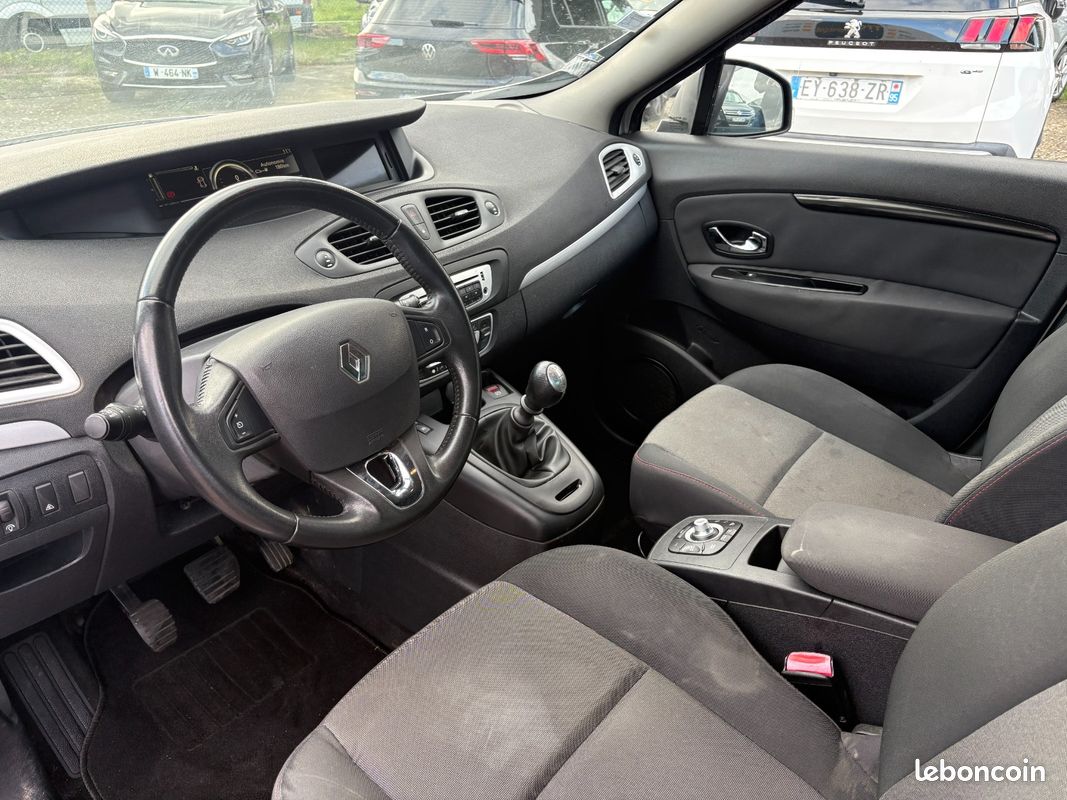 Renault GRAND SCÉNIC III DCi 110 eco2 Limited 7 pl (image 6)