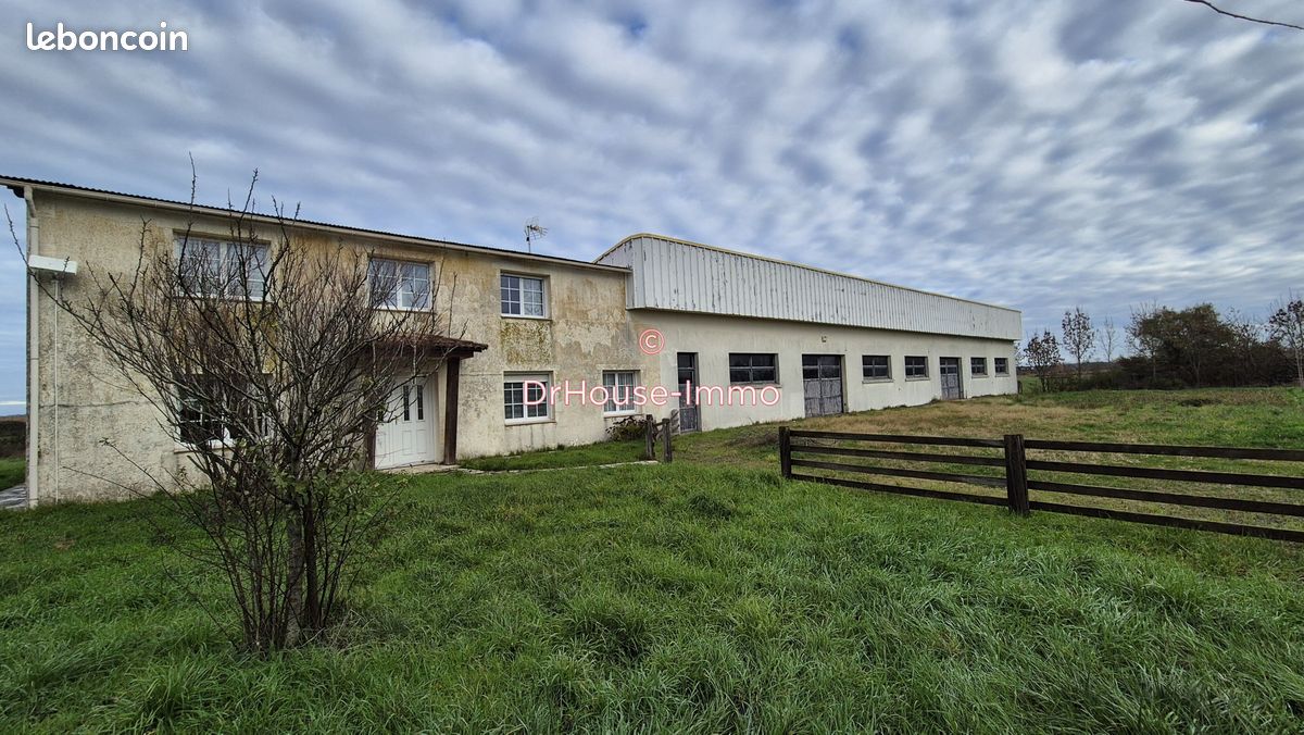 Maison 7 pièces 156 m² · à Grues · 156 m² · 260 000 €