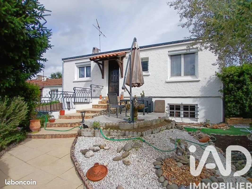 Maison 6 pièces 138 m² · à Cholet · 138 m² · 211 000 €